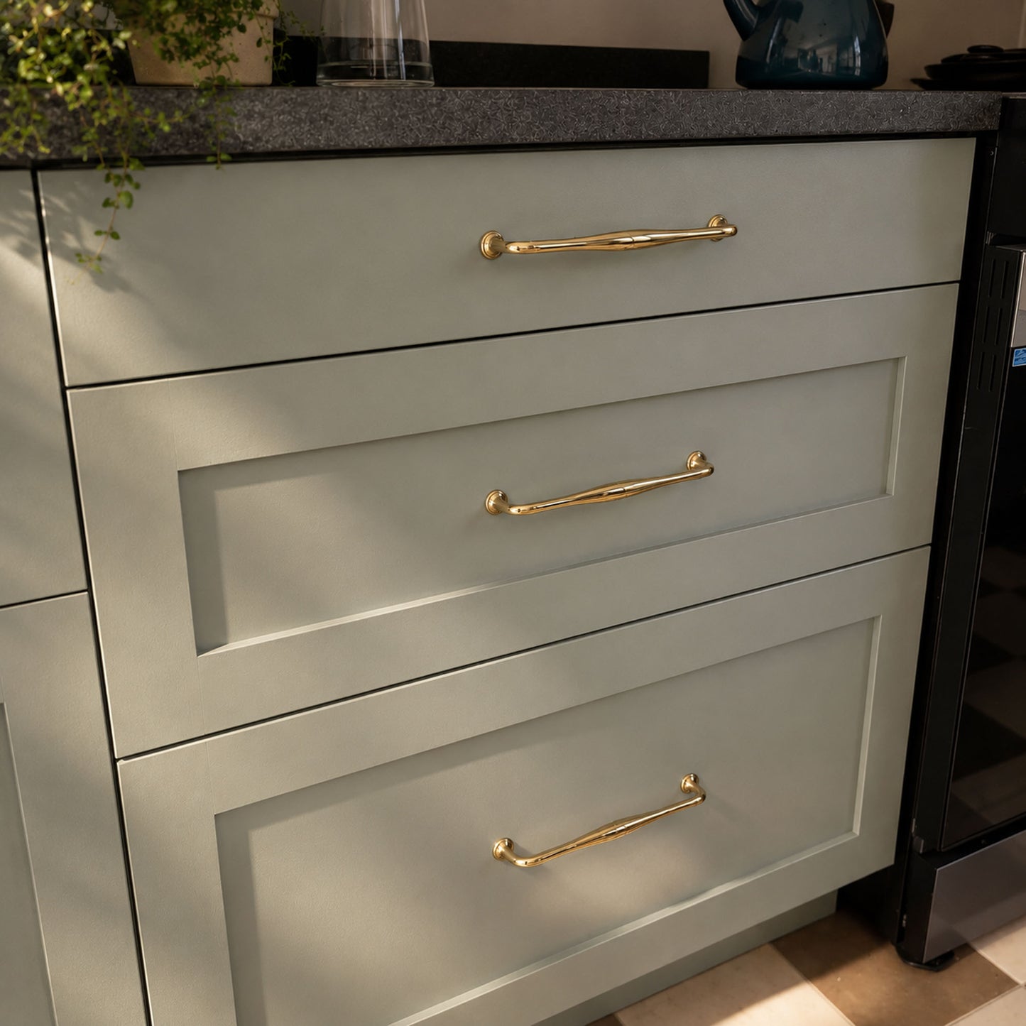 finish:unlacquered-brass