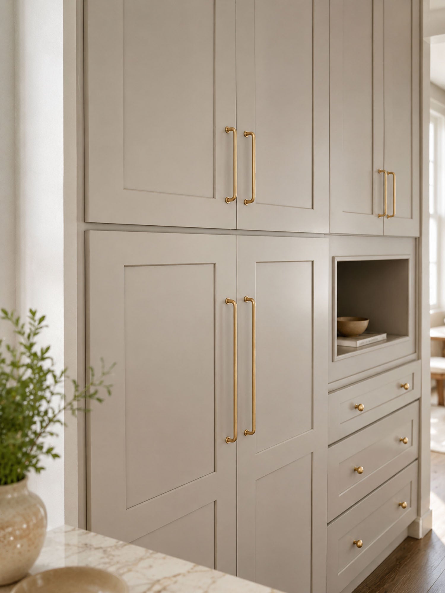 Round Bar Cabinet Pulls | Unlacquered Brass | The Brass Addict