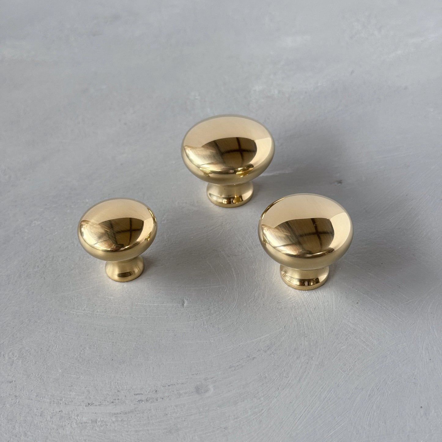 Solid Brass Mushroom Round Knobs - HERIOT