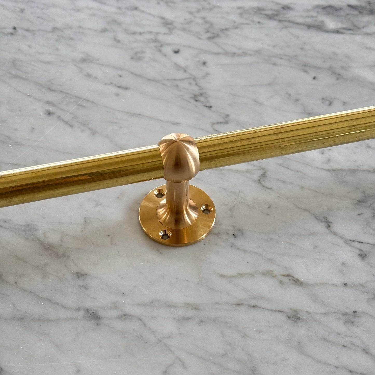 Brass Pot/Picture Rail Unlacquered