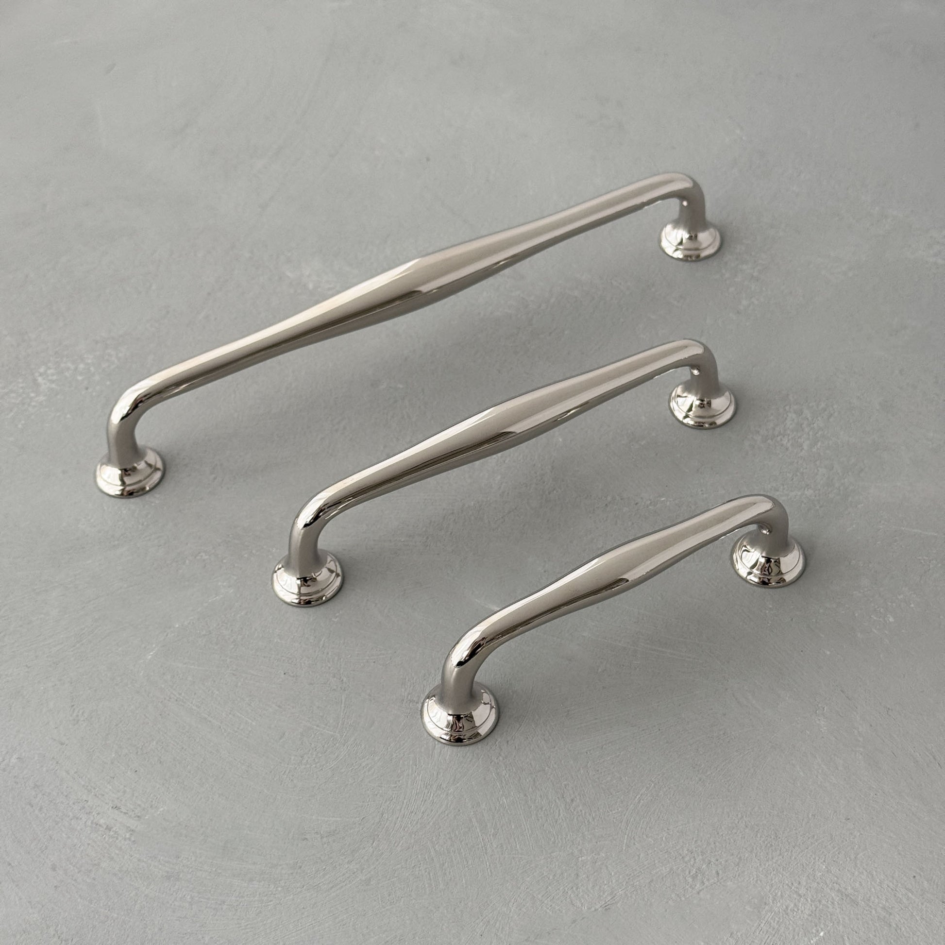 finish:polished-nickel