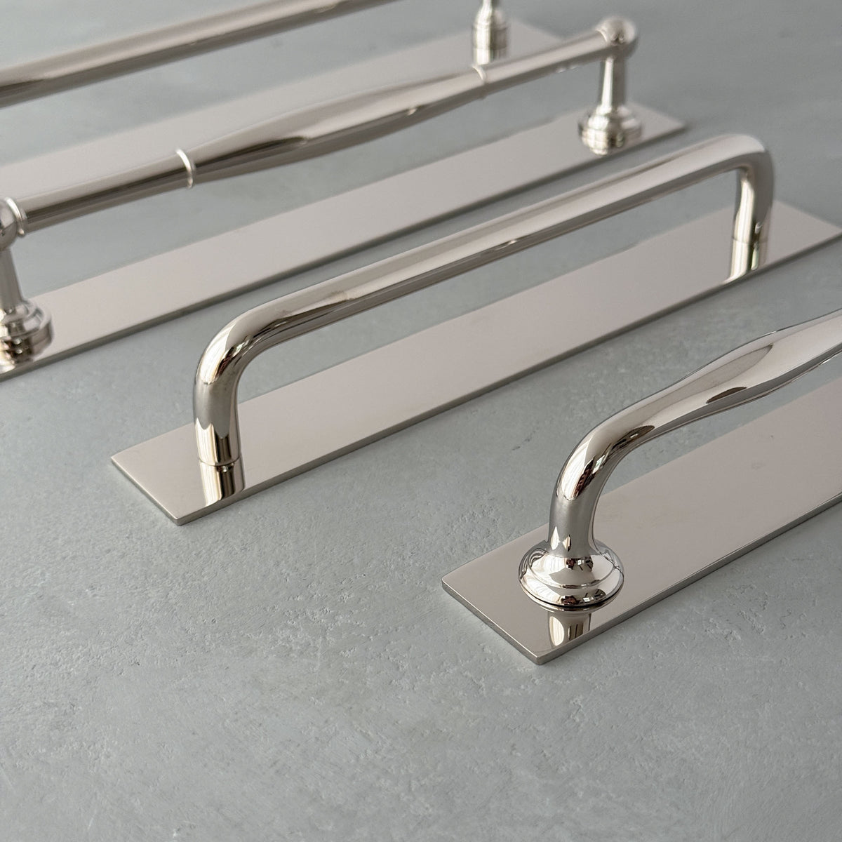 finish:polished-nickel