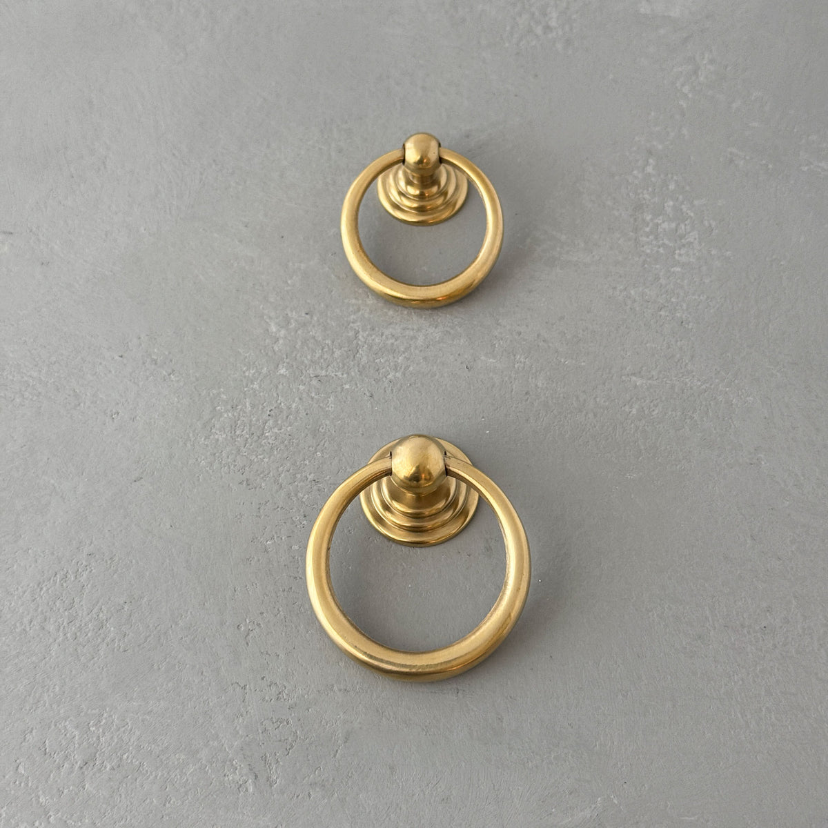 finish:unlacquered-brass