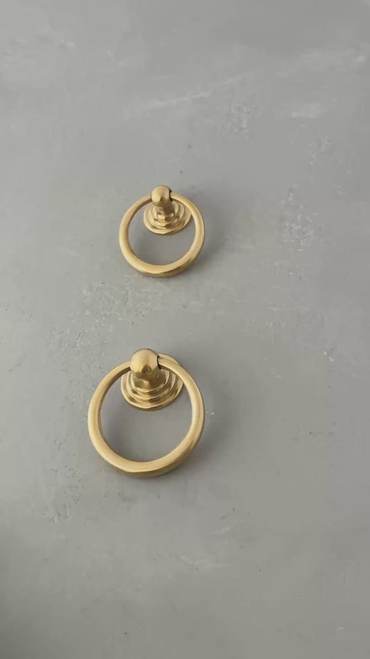 finish:unlacquered-brass