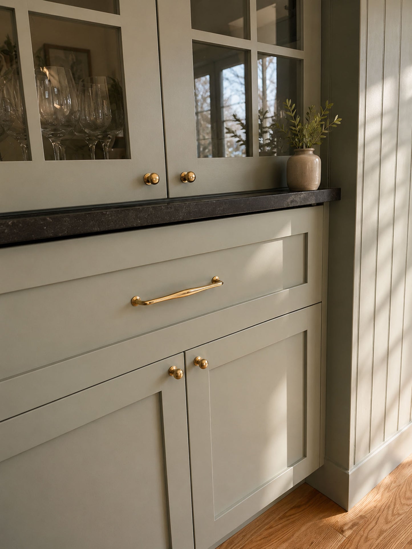 finish:unlacquered-brass
