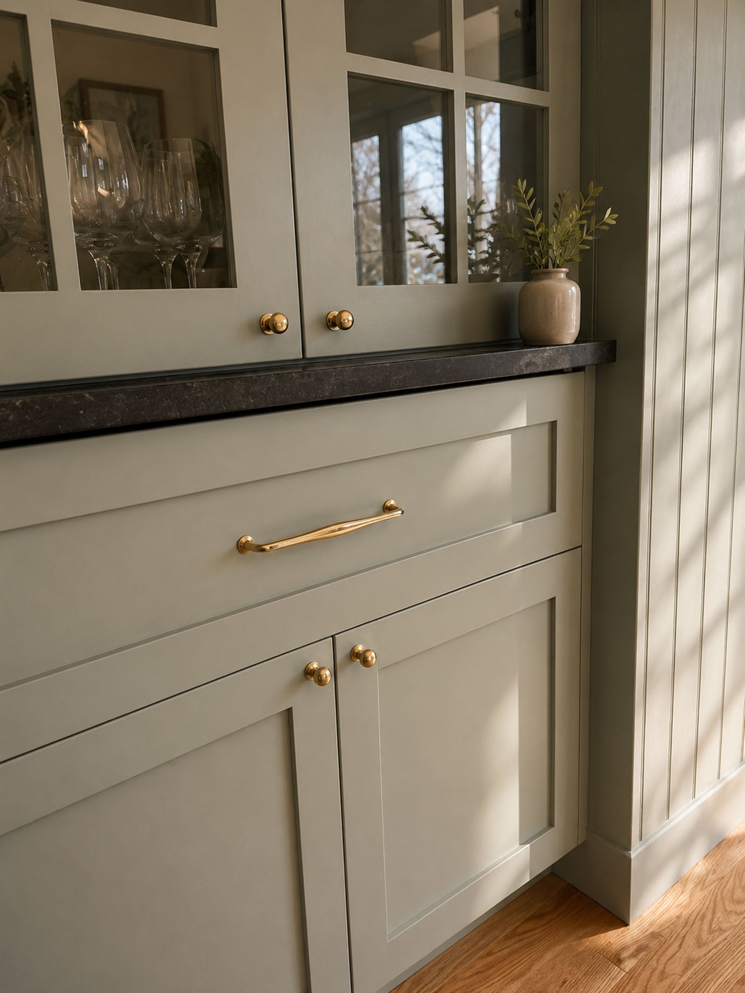 finish:unlacquered-brass